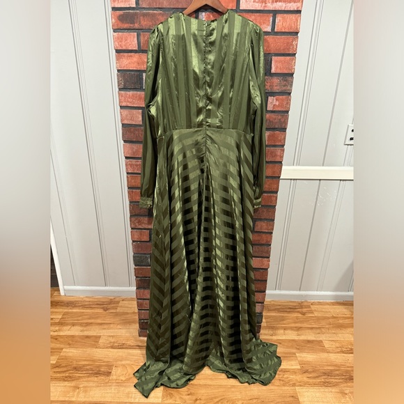 faeriesty dress in green - Picture 6 of 15